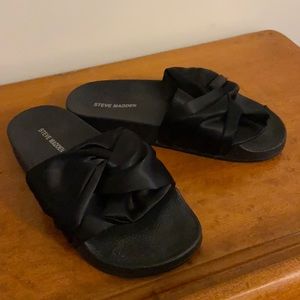 STEVE MADDEN slides.
